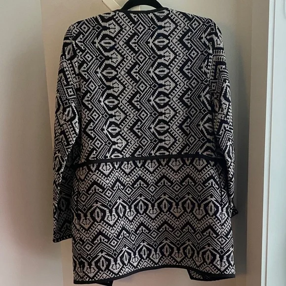 Marks & Spencer Geometric Black and White Blazer (small) - Picture 7 of 14